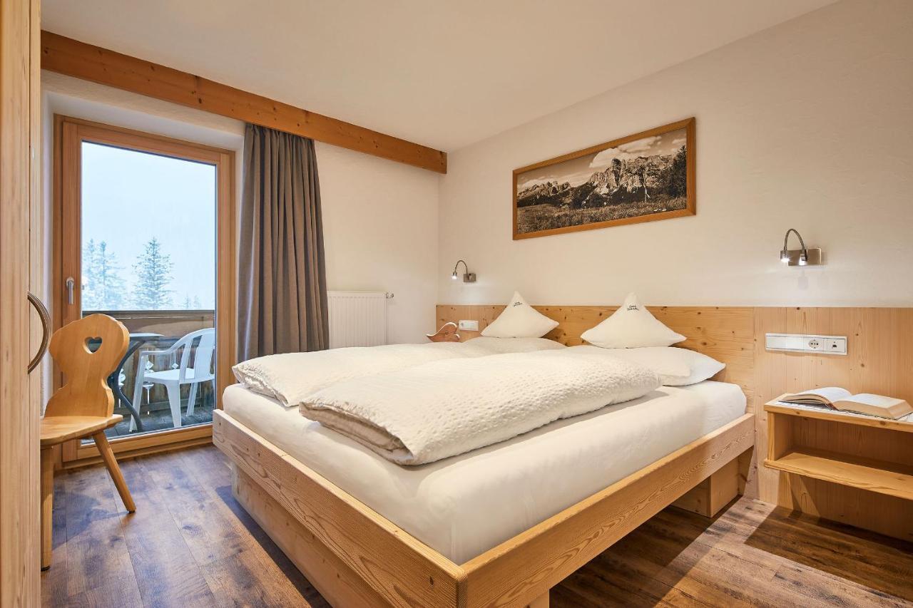 Hotel Garni Irsara San Cassiano  Esterno foto