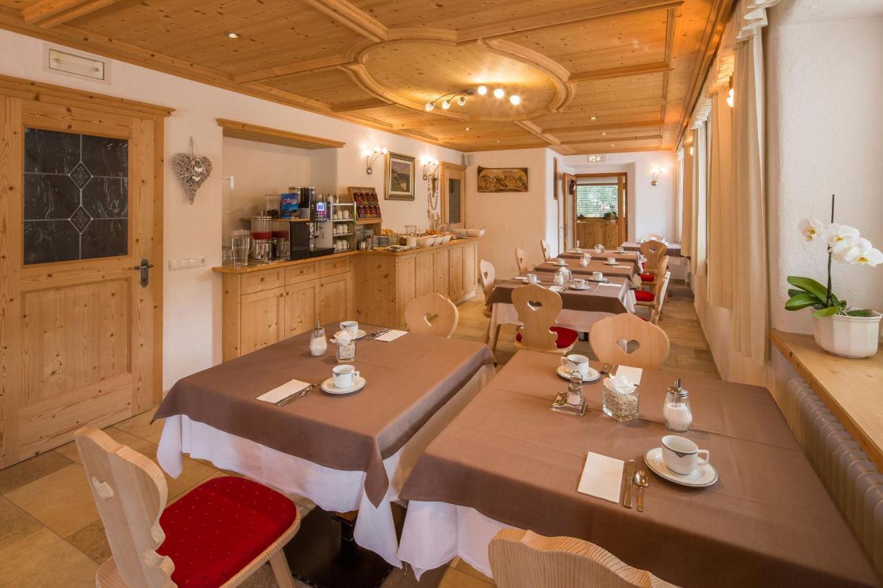 Hotel Garni Irsara San Cassiano  Esterno foto