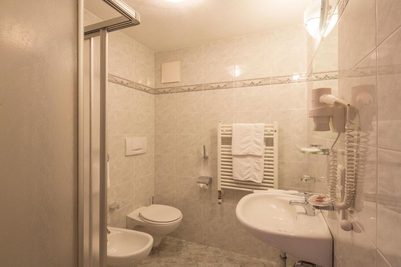 Hotel Garni Irsara San Cassiano  Esterno foto